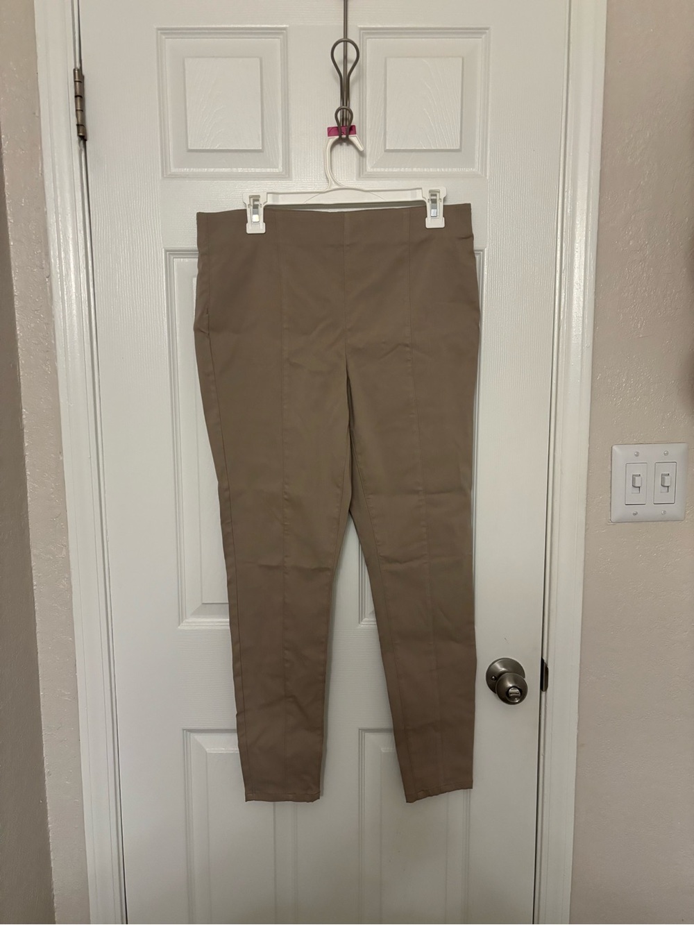 Khaki Elastic Pants No Boundaries - Size Large